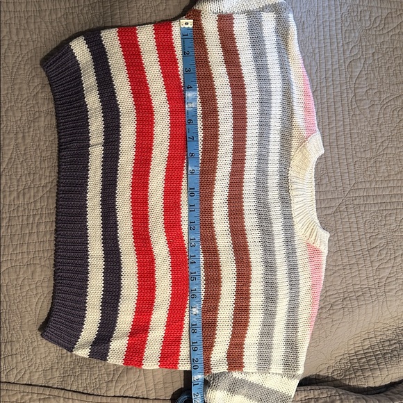 J+L cable knit cropped sweater - Picture 2 of 2